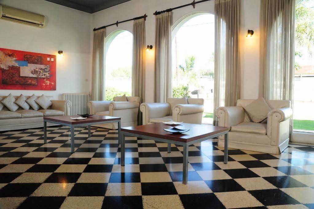 Hostal De La Costa ヴィラ・カルロス・パス エクステリア 写真