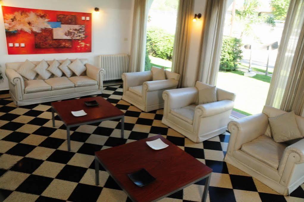 Hostal De La Costa ヴィラ・カルロス・パス エクステリア 写真